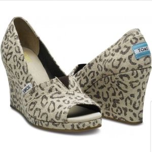 Toms Wedge